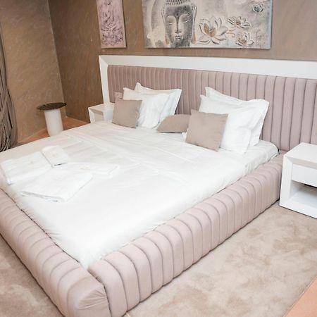 Hotel Pernoca Дуррес Екстер'єр фото