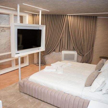 Hotel Pernoca Дуррес Екстер'єр фото