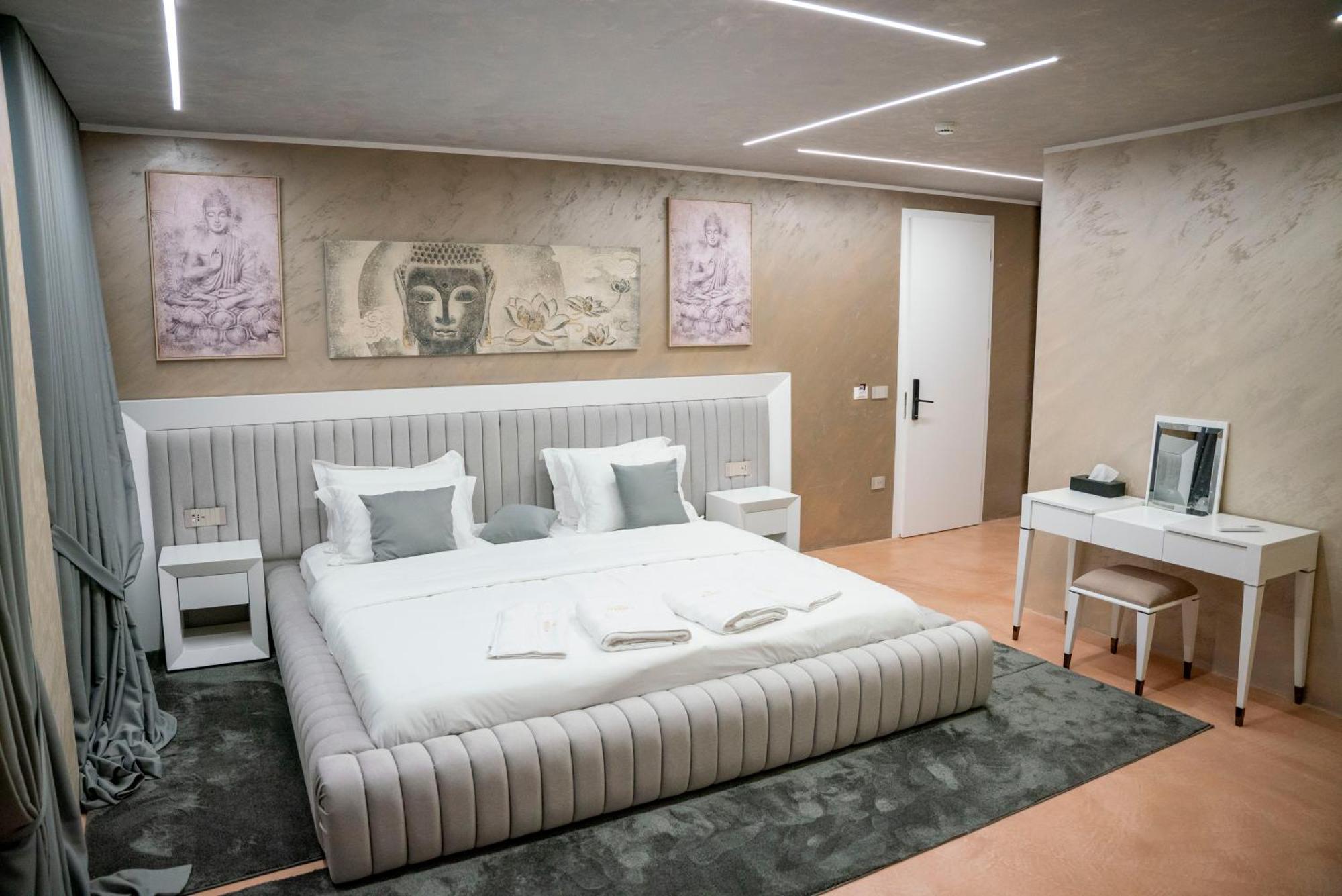 Hotel Pernoca Дуррес Екстер'єр фото