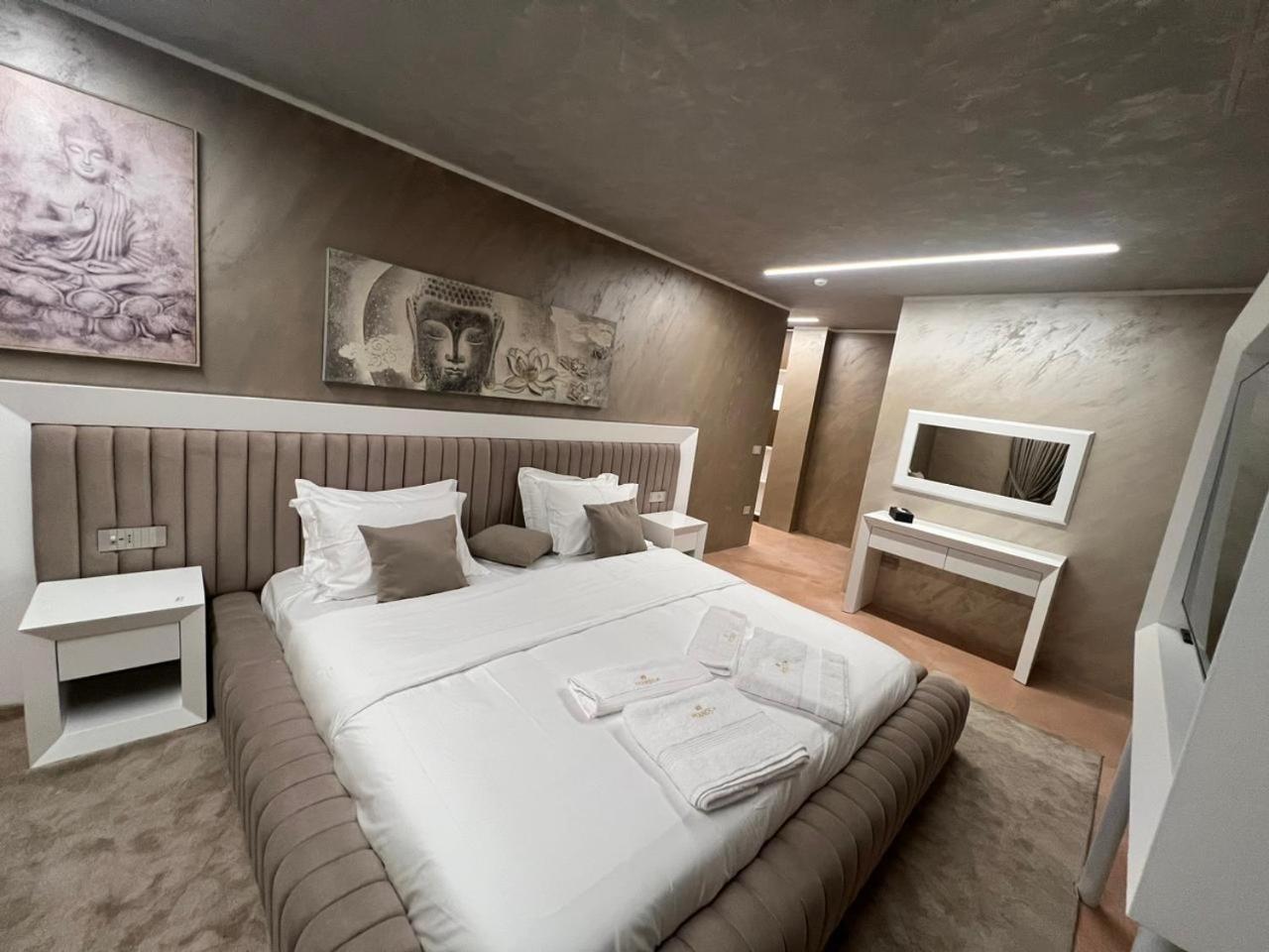 Hotel Pernoca Дуррес Екстер'єр фото